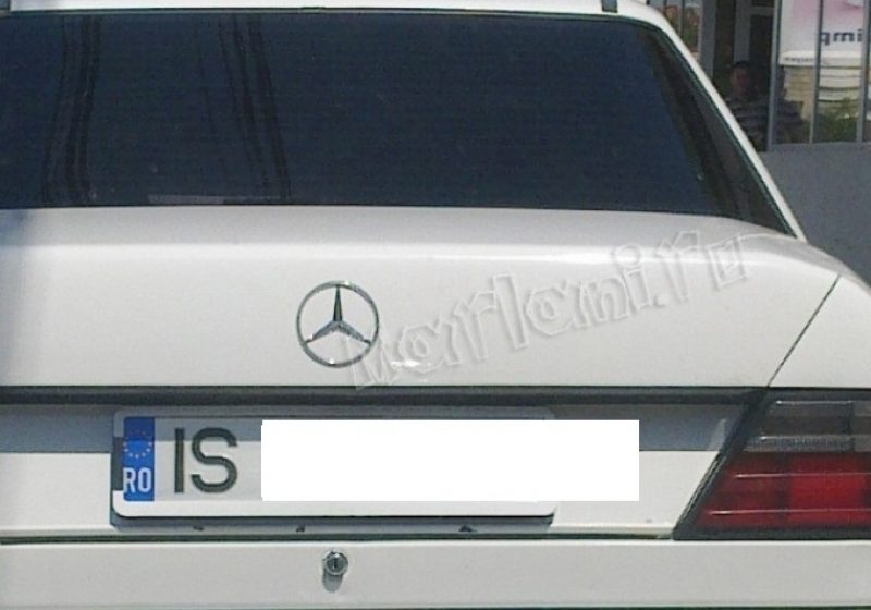 Ce numar de inmatriculare are acest barbat din Iasi. Tot orasul rade de el
