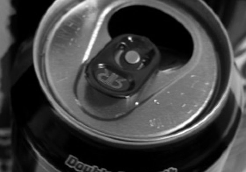 Combinaţia alcoolului cu energizantul poate fi mai dăunătoare pentru organism decât s-a crezut până acuma Combinaţia alcoolului cu energizantul poate fi mai dăunătoare pentru organism decât s-a crezut până acuma