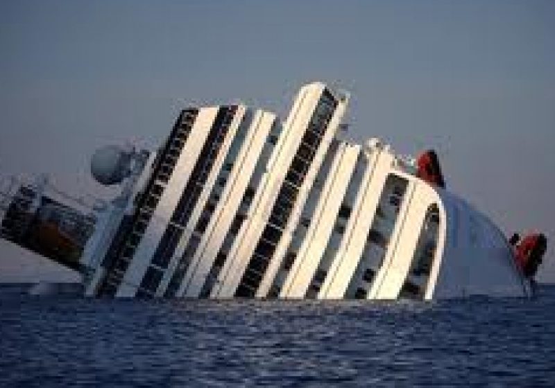 Italia: Începerea operaţiunilor de repunere pe linia de plutire a epavei navei Costa Concordia