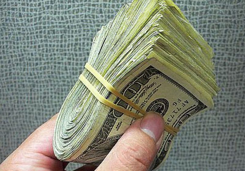Investitorii americani se grăbesc să cumpere acţiuni la firmele europene. AFLĂ DE CE Investitorii americani se grăbesc să cumpere acţiuni la firmele europene. AFLĂ DE CE