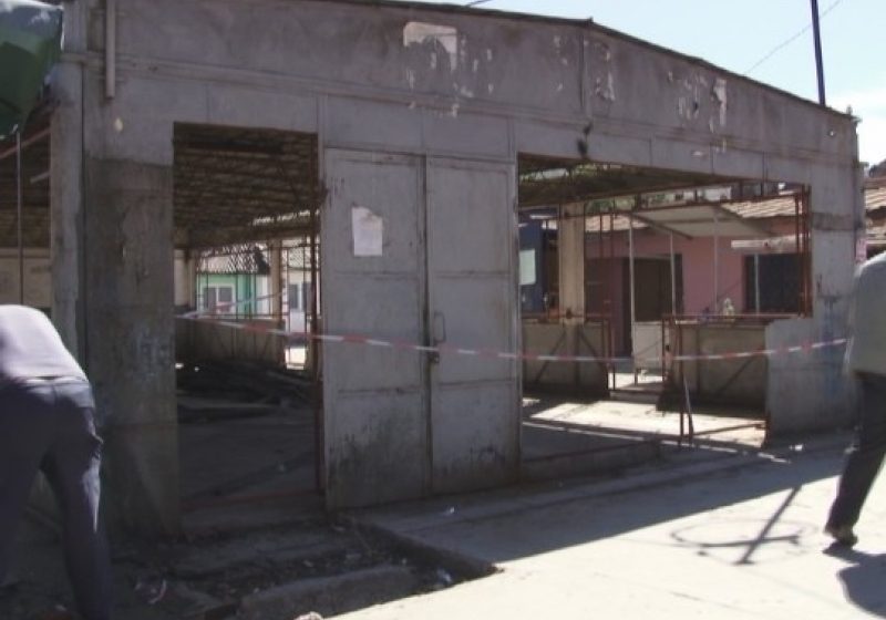 SIGHET: Lucrările la noua hală de lapte din piaţa agroalimentară sunt în grafic. Cât mai au de aşteptat comercianţii până la deschiderea noului spaţiu?