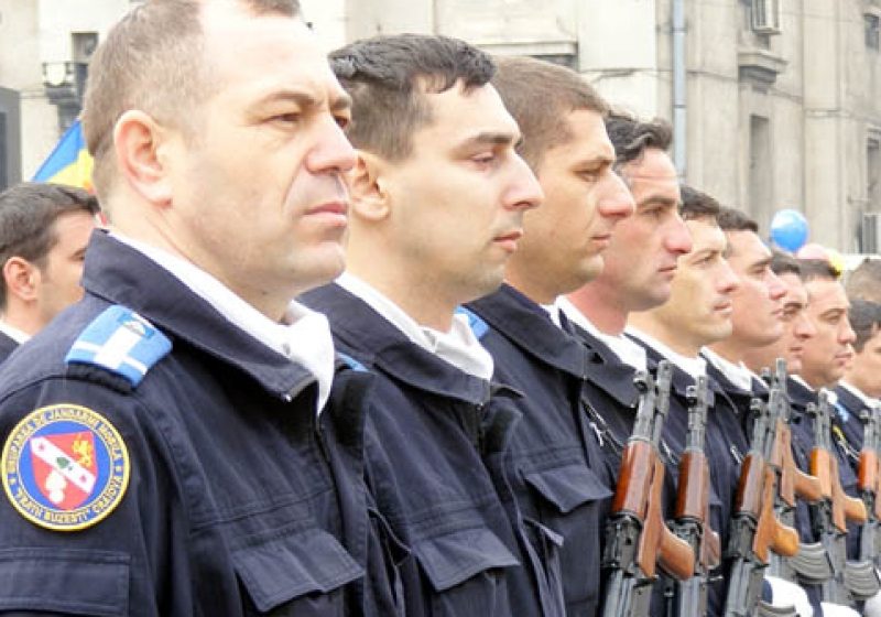 Maramureş: Cu ocazia Zilei Pompierilor, jandarmii maramureşeni transmit şi ei un mesaj. Ce le urează colegilor lor?