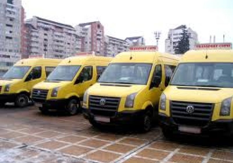 Maramureş: Autovehiculele destinate transportului şcolar au fost verificate de poliţişti