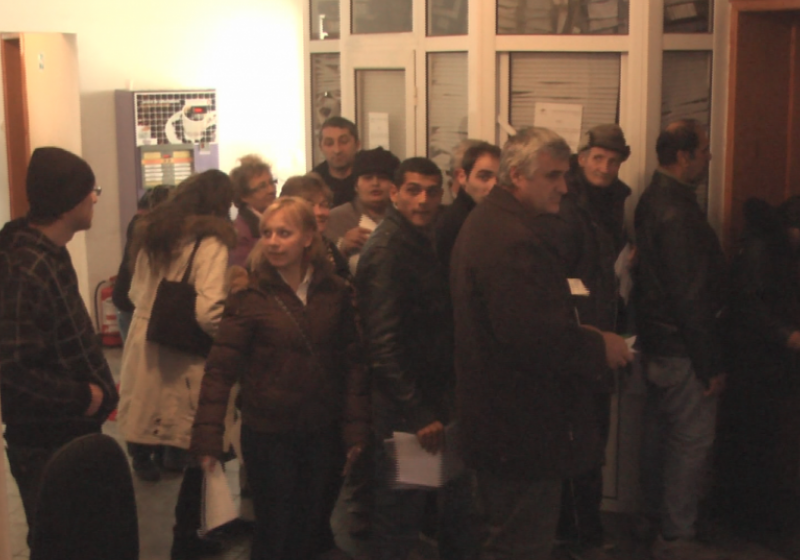 Șomerii înregistrați și persoanele cu pensii mici pot să-și ridice ajutoarele din fonduri europene