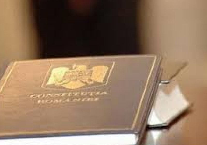 Proiectul de revizuire a Constituţiei va fi trimis Comisiei de la Veneţia probabil în 2014