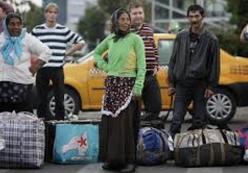 Primarii din marile oraşe franceze spun că nu îi pot integra pe romi: "Trebuie să înţelegem că nici România, nici Bulgaria nu sunt pregătite să intre în Schengen"