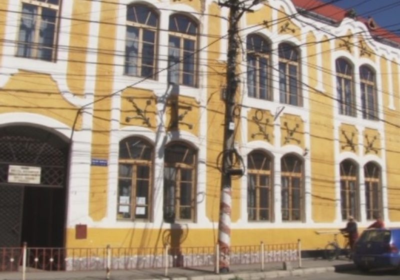 SIGHET: Cum se pregăteşte Şcoala Gimnazială nr. 2 pentru noul an şcolar care va începe pe 16 septembrie SIGHET: Cum se pregăteşte Şcoala Gimnazială nr. 2 pentru noul an şcolar care va începe pe 16 septembrie