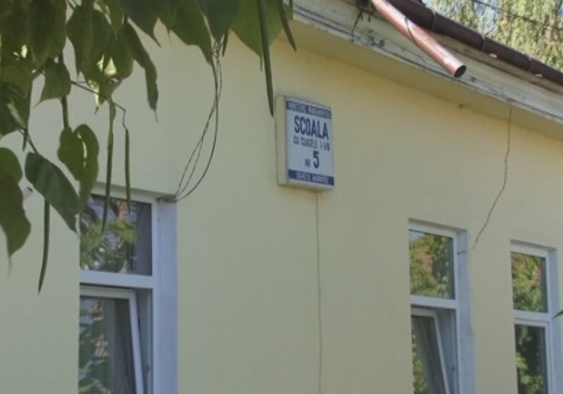 SIGHET: Mai multe şcoli din oraş au noi directori sau directori adjuncţi. Vezi lista tuturor directorilor unităţilor de învăţământ din Sighet SIGHET: Mai multe şcoli din oraş au noi directori sau directori adjuncţi. Vezi lista tuturor directorilor unităţilor de învăţământ din Sighet