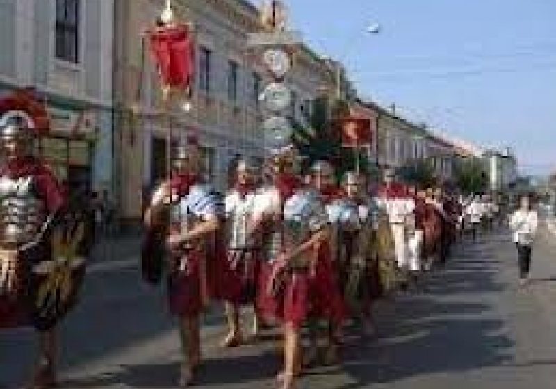 SIGHET: Bere Gratis şi Direcţia 5 urcă pe scena Festivalului Aeternus Maramorosiensis. Se apropie mult aşteptatul moment când Sighetul se va îmbrăca din nou în straie medievale SIGHET: Bere Gratis şi Direcţia 5 urcă pe scena Festivalului Aeternus Maramorosiensis. Se apropie mult aşteptatul moment când Sighetul se va îmbrăca din nou în straie medievale