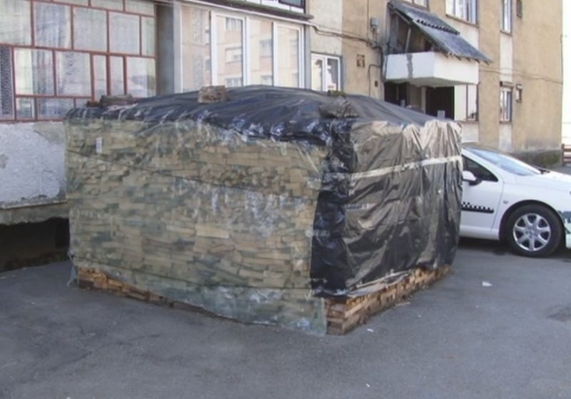 SIGHET:Transformate parcă într-un uriaş depozit de lemne, cartierele din Sighet ne înfăţişează o imagine împovărată, de trai chinuit, de condiţii nedemne de secolul 21