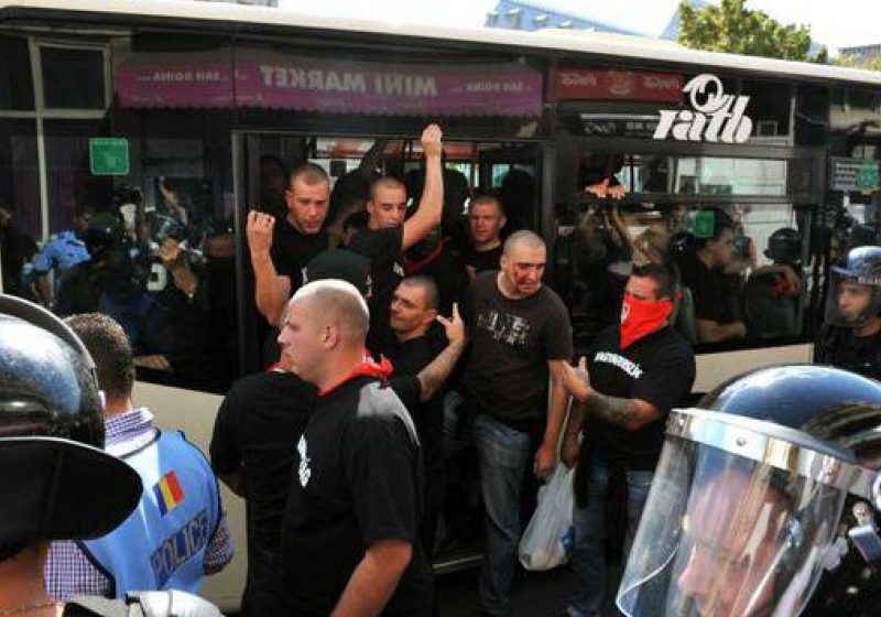 INCIDENTELE de la meciul ROMÂNIA – UNGARIA: 16 suporteri unguri, INTERZIŞI un an pe stadioane. Doi jandarmi au fost răniţi INCIDENTELE de la meciul ROMÂNIA – UNGARIA: 16 suporteri unguri, INTERZIŞI un an pe stadioane. Doi jandarmi au fost răniţi