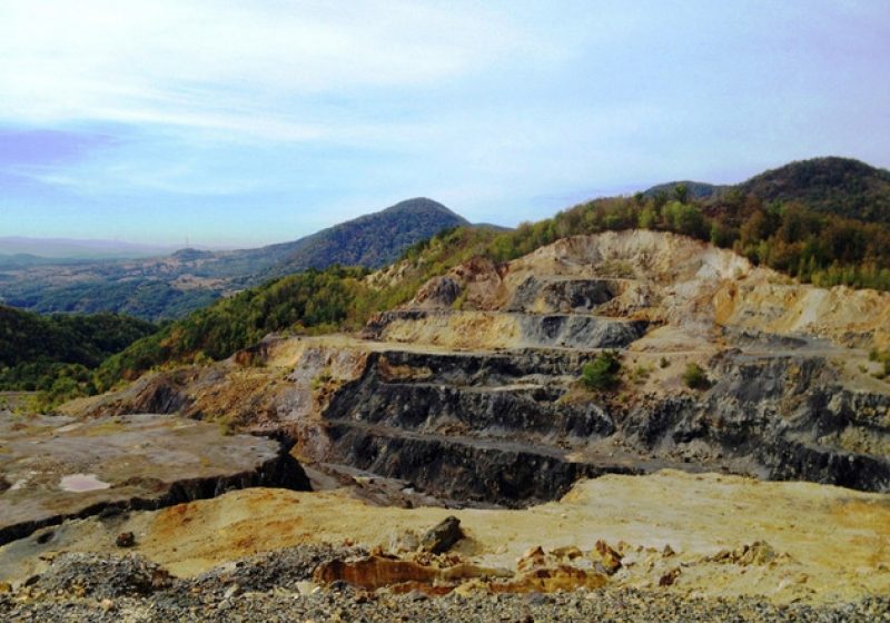 A doua Roşia Montană este în Hunedoara. Primarul din Certej: Cine mănâncă peşti din iazul cu cianuri îşi îmbunătăţeşte viaţa sexuală