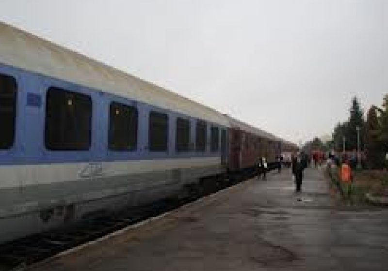 Biletele achiziţionate online la trenurile care circulă marţi între 00.00 şi 08.00 vor fi fără loc