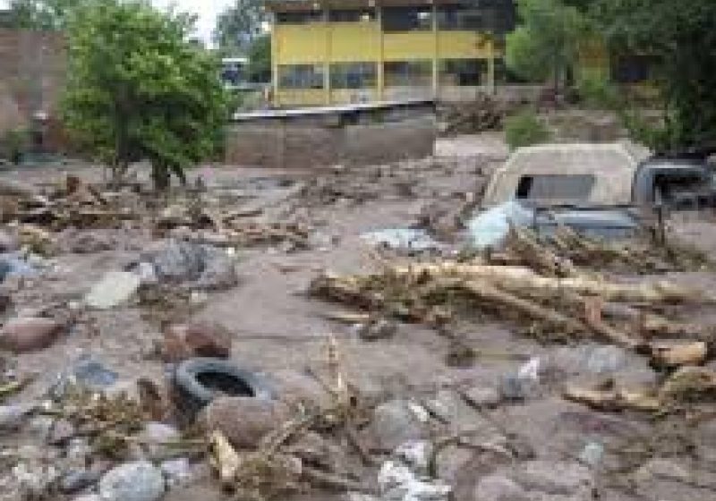Mexic/uragane: Turiştii din Acapulco evacuaţi