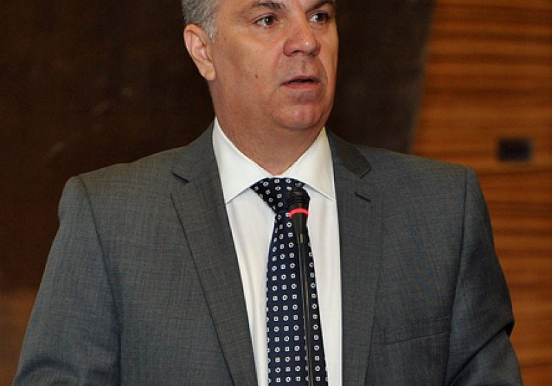 Preşedintele Camerei Deputaţilor: Referendumul pentru Constituţie nu va mai avea loc odată cu primul tur al prezidenţialelor Preşedintele Camerei Deputaţilor: Referendumul pentru Constituţie nu va mai avea loc odată cu primul tur al prezidenţialelor