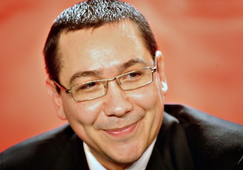 Victor Ponta: Pompierii au avut peste 145.000 de intervenţii în acest an, demonstrând devotament şi curaj