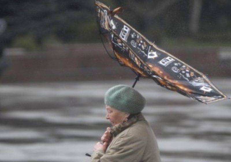 VREMEA se menţine răcoroasă: PROGNOZA METEO pentru weekend, în ţară, în Bucureşti şi la munte
