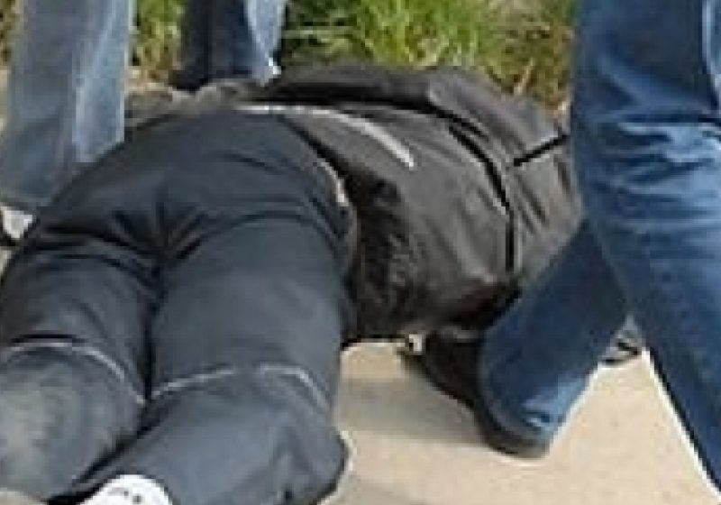 SIGHET: Mai mulţi tineri s-au luat la pumni într-un local din oraş SIGHET: Mai mulţi tineri s-au luat la pumni într-un local din oraş