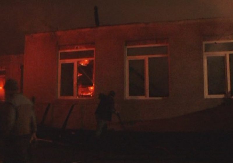 CĂLINEȘTI: Grădinița și brutăria din comuna Călineşti, mistuite într-un incendiu puternic
