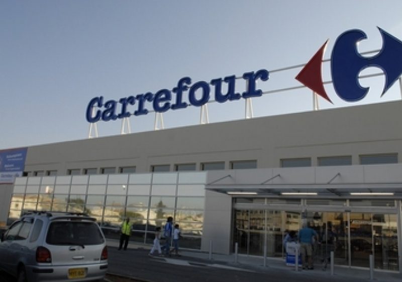 NON-STOP: Supermarketurile iau ultimul as din mâneca micilor chioşcari