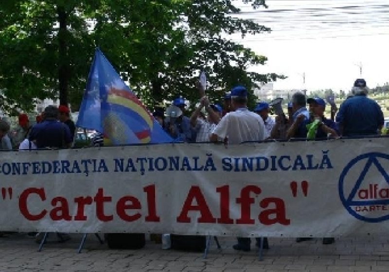 REVENDICĂRI: Membrii Cartel Alfa protestează, miercuri, în faţa Guvernului