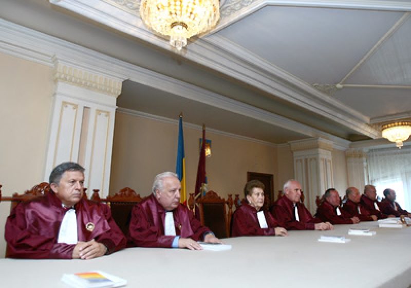 CCR: Recunoașterea calității de titular în învățământ de consiliul de administrație și senatul universitar, neconstituțională