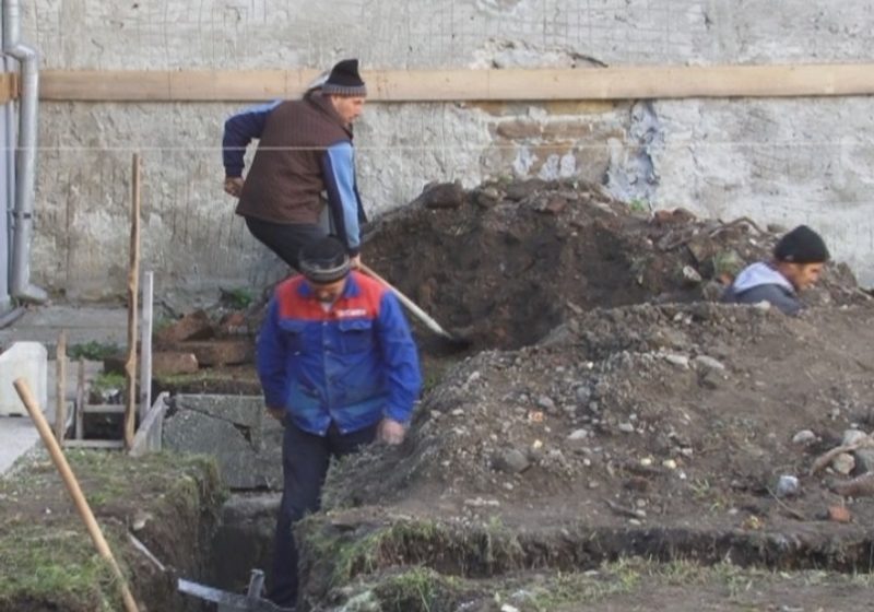 SIGHET: Au început lucrările pentru construirea Centrului „Acasă”