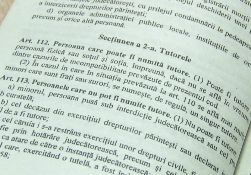 SIGHET: Trei cazuri pe zi pentru instituirea dreptului de tutore sau curator sunt înregistrate la judecătorie