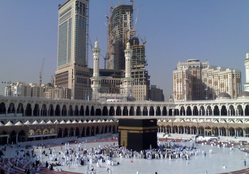 PELERINI: Două milioane de musulmani încep pelerinajul la Mecca