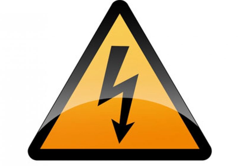 BAIA MARE: A murit electrocutat încercând să repare un uscător de păr