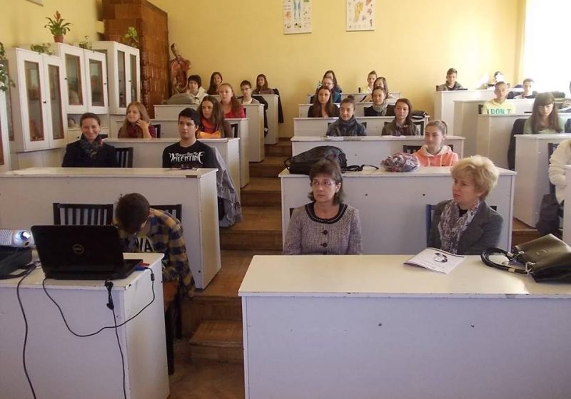SIGHET: La Liceul Pedagogic s-a deschis Centrul de Excelență destinat elevilor capabili de performanță la limba și literatura română SIGHET: La Liceul Pedagogic s-a deschis Centrul de Excelență destinat elevilor capabili de performanță la limba și literatura română