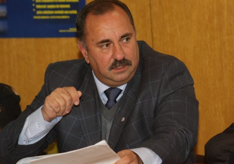 BAIA MARE: Întâlnire cu uşi trântite la şedinţa de dialog social