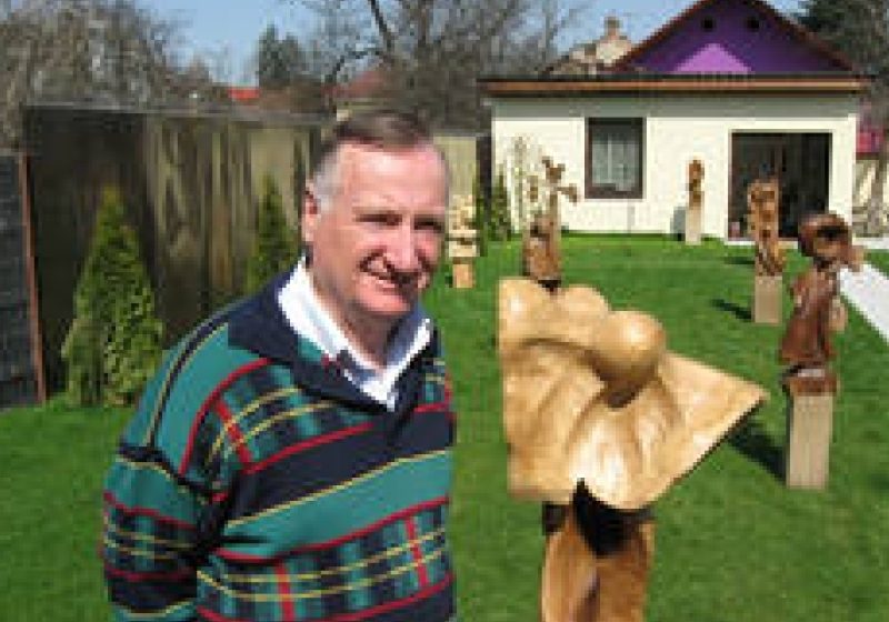 MARAMUREŞ: Sculptorul Ioan Bledea merge cu 50 de lucrări la Palatul Mogoşoaia