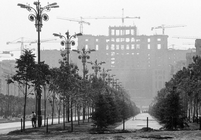 SPECIAL: BBC publică o serie de fotografii realizate de un român în perioada lui Ceauşescu – "Povestea unui Bucureşti pierdut" SPECIAL: BBC publică o serie de fotografii realizate de un român în perioada lui Ceauşescu – "Povestea unui Bucureşti pierdut"