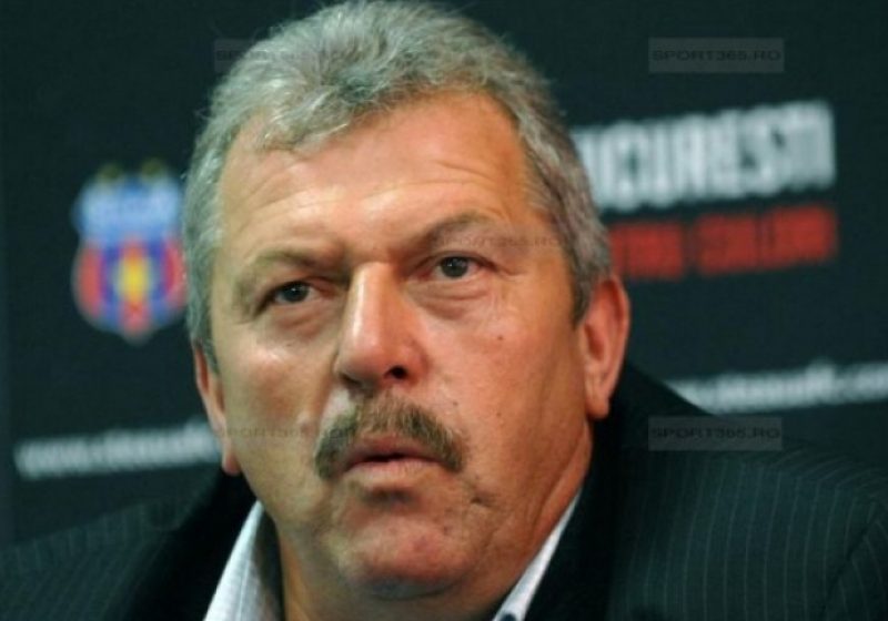 BÂRSANA: Helmuth Duckadam vine în Maramureş şi le va aduce fotbaliştilor de la Avântul echipamentele sportive promise după meciul din Berceni BÂRSANA: Helmuth Duckadam vine în Maramureş şi le va aduce fotbaliştilor de la Avântul echipamentele sportive promise după meciul din Berceni
