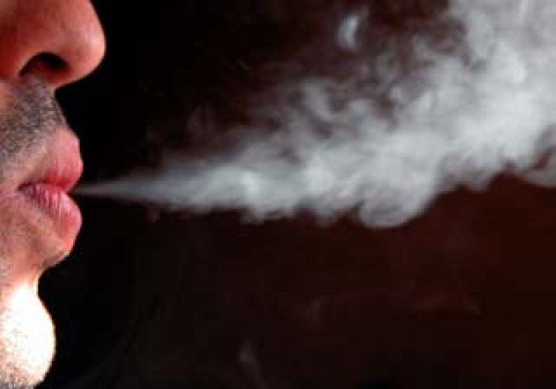 STUDIU: Fumătorii se tem cel mai mult de cancer la gât, dinți stricați și cancer la plămâni STUDIU: Fumătorii se tem cel mai mult de cancer la gât, dinți stricați și cancer la plămâni