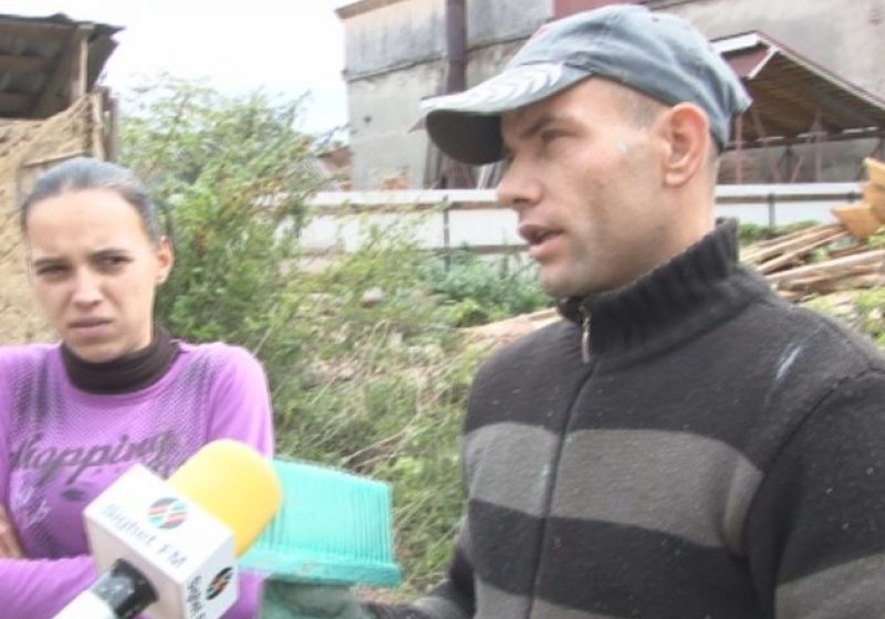 SIGHET: Reportajul Zilei – Cinci persoane care locuiau în clădirea de pe strada Plevnei, s-au mutat într-o altă locuinţă, după ce imobilul a fost demolat SIGHET: Reportajul Zilei – Cinci persoane care locuiau în clădirea de pe strada Plevnei, s-au mutat într-o altă locuinţă, după ce imobilul a fost demolat