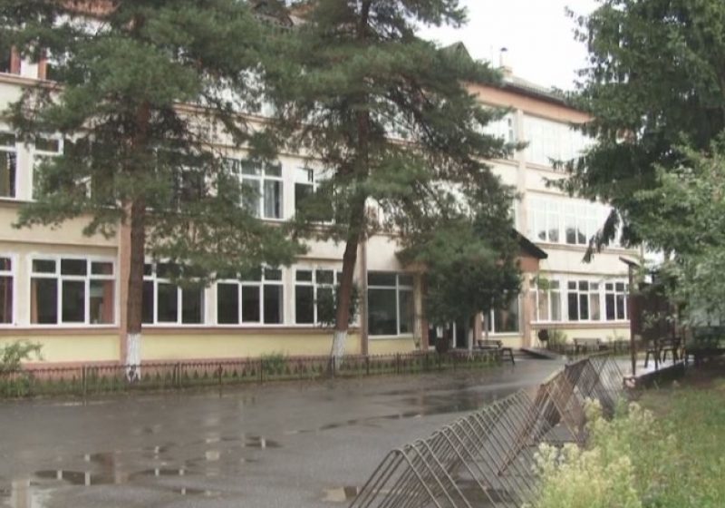 PROIECT: Diriguitorii din Educaţie plănuiesc introducerea învăţământului profesional începând cu clasa a noua