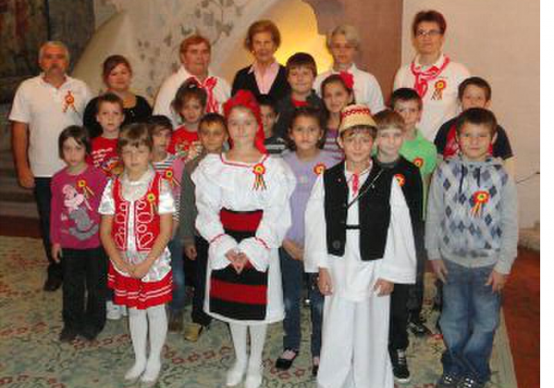 TABĂRĂ: Mici maramureşeni în vizită la principesa Marie de Liechtenstein