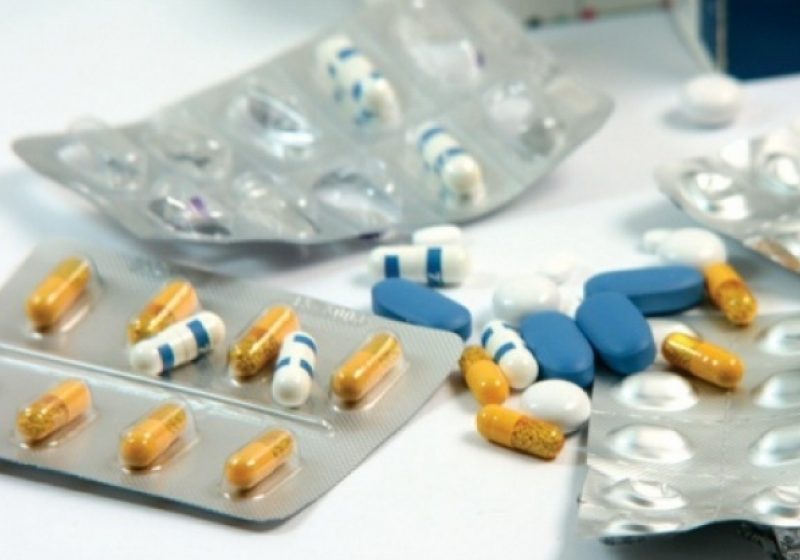 DEZMINȚIRE: Ministerul Sănătăţii precizează că nu şi-a exprimat intenţia de a elimina medicamentele generice din lista compensatelor