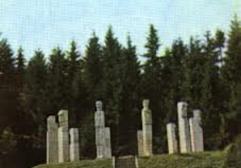 MOISEI: Monumentul proaspăt reabilitat a fost sfinţit în prezenţa unui număr mare de localnici şi oficialităţi
