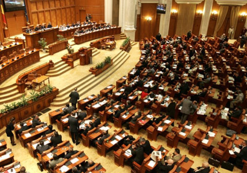 DECIZIE: Parlamentul a aprobat prelungirea termenului pentru Comisia Roşia Montană până pe 10 noiembrie