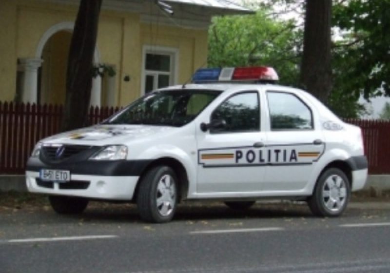 SIGHET: Suspecţi de furt prinşi în flagrant de poliţişti