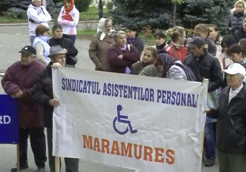 Baia Mare: Protest la Prefectură, 70 de sindicalişti au ieşit în stradă pentru a-şi cere drepturile