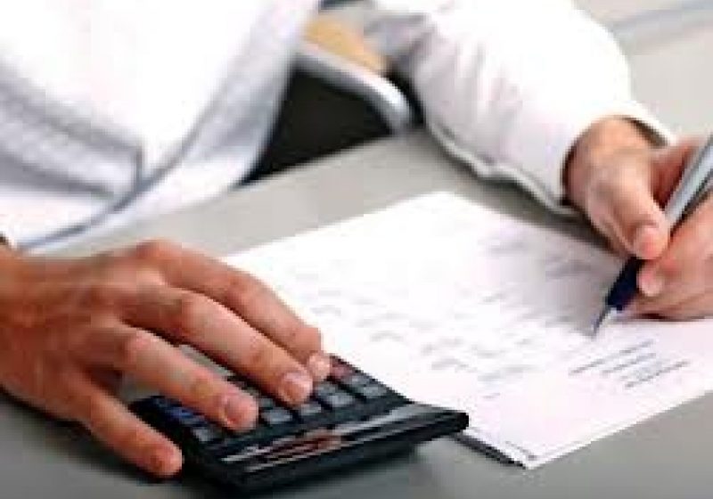 RECTIFICARE BUGETARĂ: Bani tăiaţi la Preşedinţie, CC şi ANI, alocări suplimentare la servicii de informaţii. Ce ministere primesc mai mulţi bani şi unde se vor tăia cheltuielile