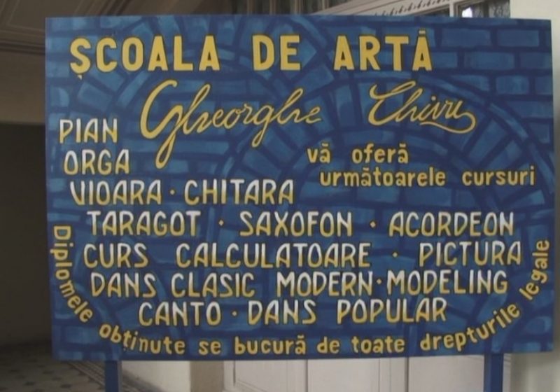 REPORTAJUL ZILEI:  În jur de 100 de copii frecventează cursurile Şcolii Populare de Artă Gheorghe Chivu, secţia folclor