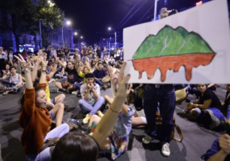 ROȘIA MONTANĂ: A şaptea săptămână de proteste faţă de proiectul minier din Apuseni