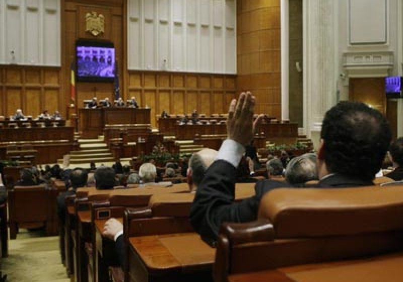 PROPUNERE: La Senat s-ar putea deschide un centru spa cu piscină şi fitness, în regim privat, dar şi grădiniţă PROPUNERE: La Senat s-ar putea deschide un centru spa cu piscină şi fitness, în regim privat, dar şi grădiniţă