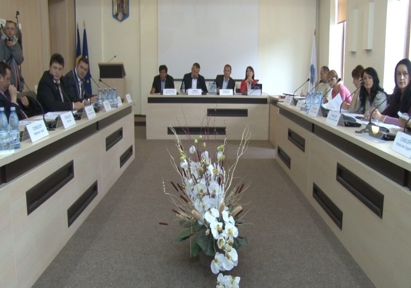 SIGHET: Consilierii locali sunt convocaţi în şedinţă ordinară