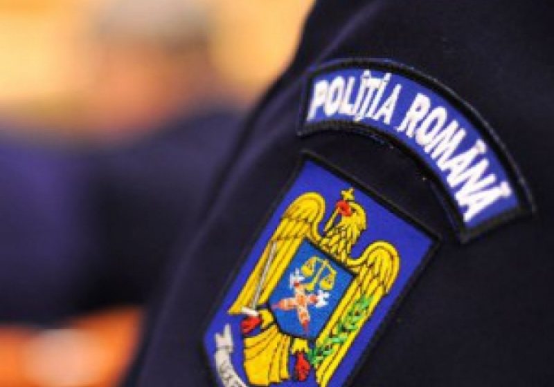 SUB PRETEXTUL ȚIGĂRII: Om al legii, înjunghiat într-o staţie de tramvai din capitală SUB PRETEXTUL ȚIGĂRII: Om al legii, înjunghiat într-o staţie de tramvai din capitală